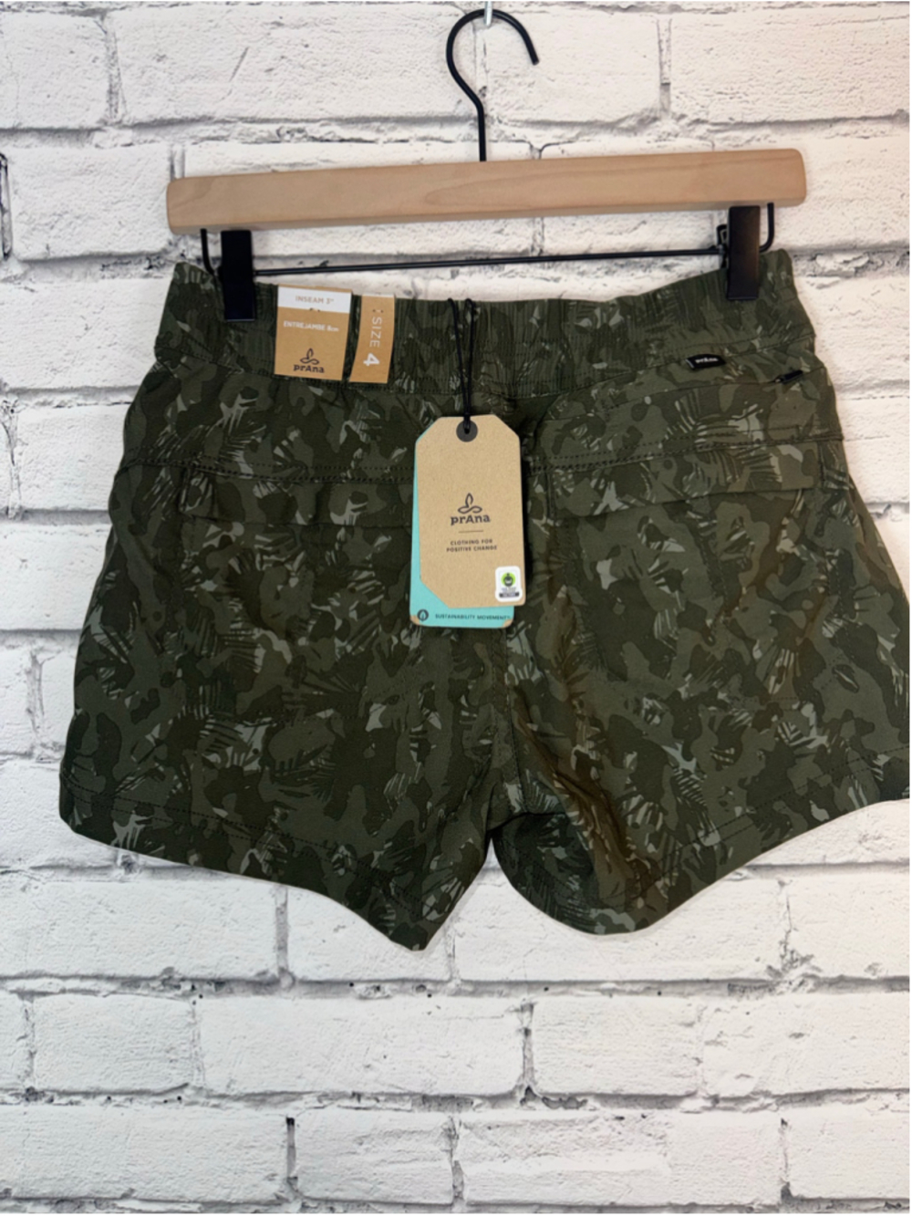 Women's Prana Camo Shorts size 4 Halle E-Waist Short II Green Hiking 3’ Inseam - Picture 4 of 15